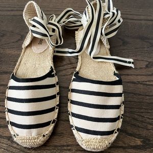 Womens Soludos Sandals